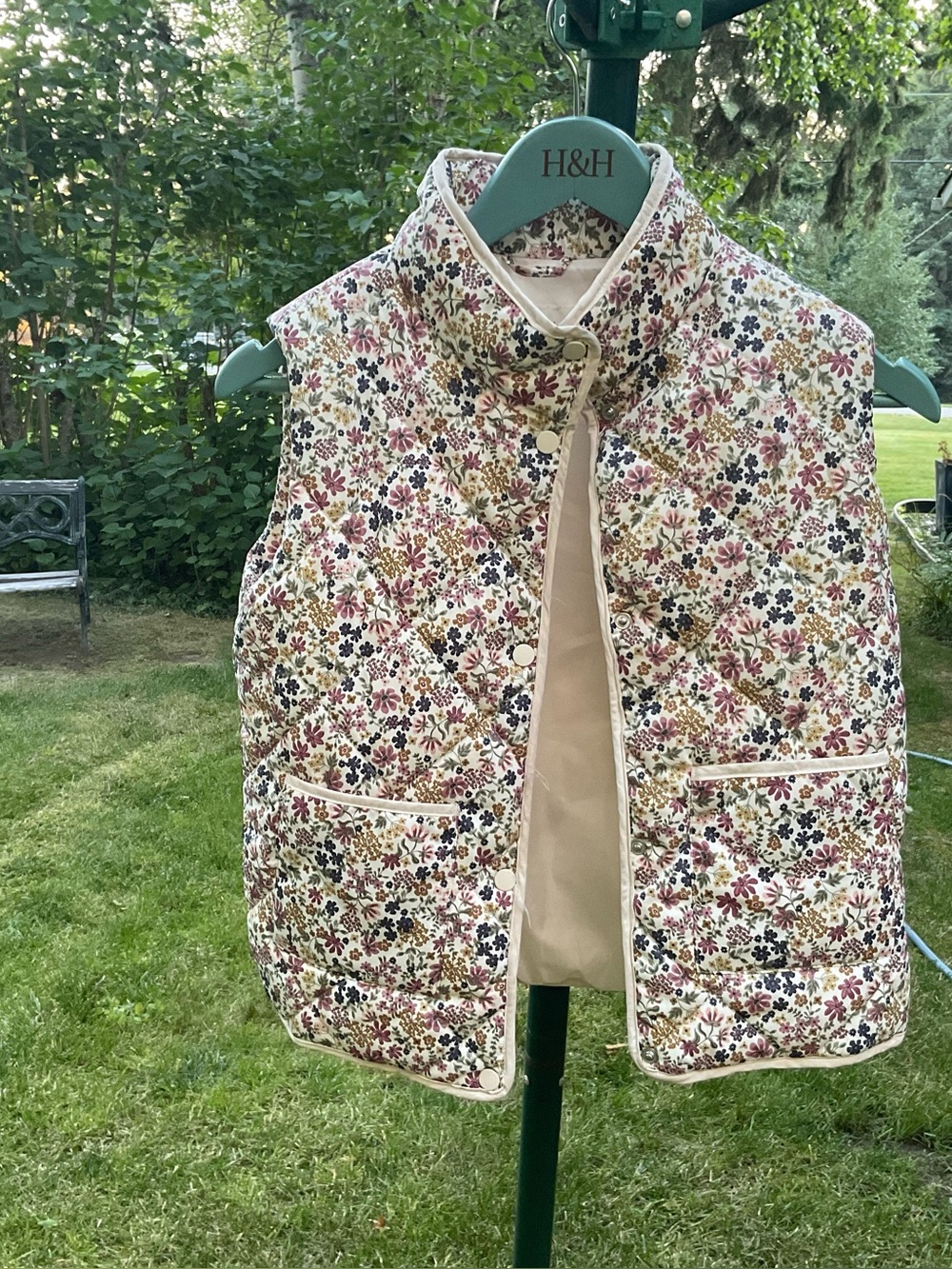 H&M Cream Floral Quilted Puffer Vest